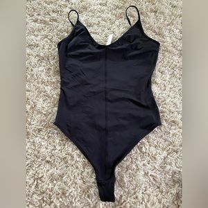 Aritzia - Maven Bodysuit - Black - XS